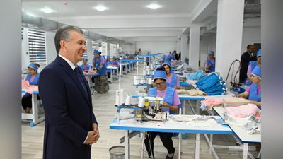 Изрображение 'Шавкат Мирзиёев посетил Центр легкой промышленности и логистики в Учкуприке'