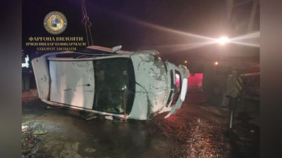 Изрображение 'Страшная авария в Ферганской области: погибли водитель и пассажиры "Кобальта" (видео)'