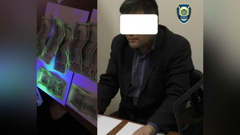 'Самарқандда фуқарога техникум дипломини олиб беришни ваъда қилган директор ўринбосари ушланди'ning rasmi