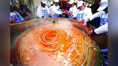 ' Eng uzun  sosiska tayyorlandi'ning rasmi