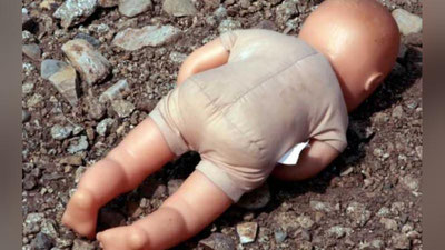 'Она фарзандини бўғиб ўлдириб, сўнг жасадни каналга ташлаб юборди'ning rasmi