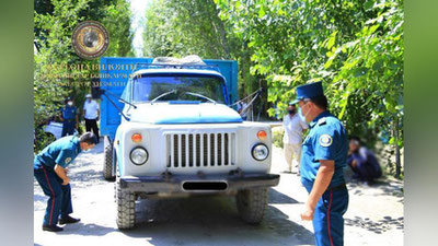 Изрображение 'В Ташлаке грузовик сбил насмерть ребенка'