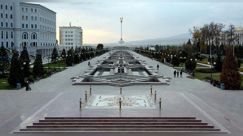 'Ўзбекистоннинг Тожикистондаги элчиси тайинланди 'ning rasmi