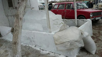 'Bozor ichidagi mozor. Etti pirlardan birining qabri vayronaga aylanish arafasida'ning rasmi