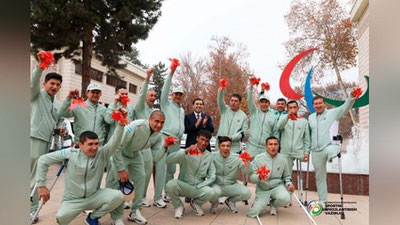 'Jahon chempioni bo`lgan amputant futbolchilar “Cobalt” avtomobili bilan taqdirlandi (foto va video)'ning rasmi