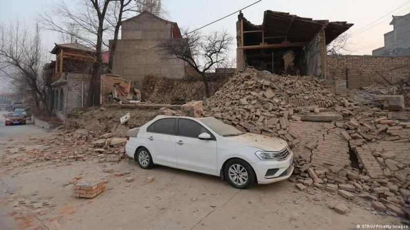 'Xitoyda zilzila qurbonlari soni 131 kishiga etdi'ning rasmi