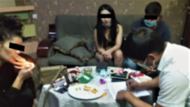 Изрображение 'В Ташобласти раскрыта группа, вовлекавшая женщин в проституцию'