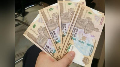 Изрображение 'На рынке в Андижане пытались расплатиться купюрами, напечатанными на принтере (видео)'