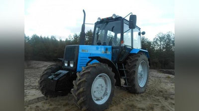 'Тракторчиларнинг "права"си ҳам ID пластик карталарга мажбурий тартибда алмаштирилади'ning rasmi