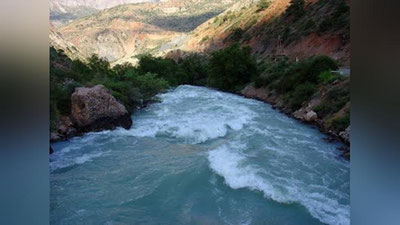 'Самарқандда Дарғом каналидан ноқонуний равишда қум аралашмасини қазиб олаётган шахс ушланди'ning rasmi