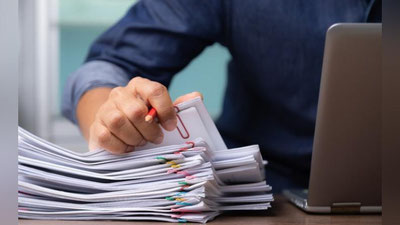 'Namanganda eskirgan va o`z ahamiyatini yo`qotgan 651 ta normativ tusdagi qarorlar bekor qilindi'ning rasmi