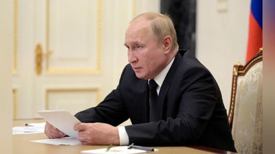 'Putin o`zining karantinga olinishi kerakligini tan oldi. Kreml buni rad etdi'ning rasmi