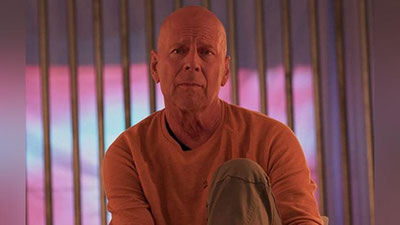 'Брюс Уиллис касаллик туфайли кинони тарк этди'ning rasmi