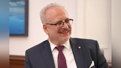 'Latviya prezidenti Egil Levits koronavirusga chalindi'ning rasmi