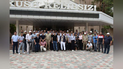 '“Ўзбекнефтгаз”: ОАВ ходимлари ва блогерлар учун Бухоро нефтни қайта ишлаш заводига пресс-тур уюштирилди'ning rasmi