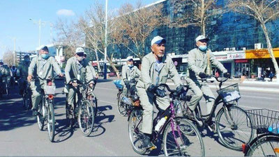 'Vodiydan Samarqandga velosipedda yo`l olgan otaxonlar Jismoniy tarbiya va sport vazirligi, hamda MOQga tashrif buyurishdi (foto)'ning rasmi