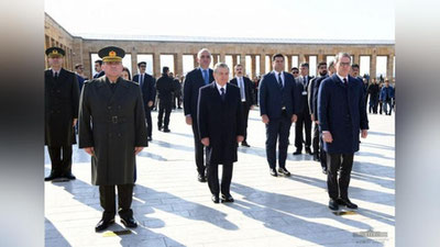 'Shavkat Mirziyoev Anqaradagi Anitkabir yodgorligiga tashrif buyurib, Otaturk qabriga gulchambar qo`ydi (foto)'ning rasmi
