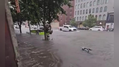 'Нью-Йорк сув остида қолди, штатда фавқулодда ҳолат эълон қилинди'ning rasmi