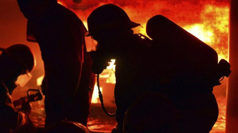 Изрображение 'В Андижанской области горела больница: пациенты были эвакуированы (видео)'
