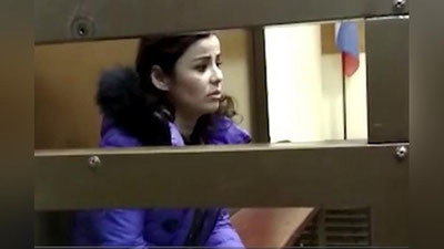 Изрображение 'Уроженку Узбекистана, оставившую ребенка у входа в метро в Москве, оштрафовали и отпустили'