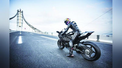 'TURKIYaLIK MOTOPOYGAChI REKORDI'ning rasmi