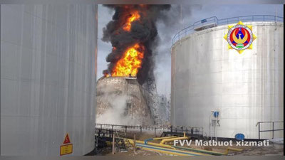 'Chinozdagi “Paxta Neftbazasi”da 5 ming tonna sig`imli yoqilg`i sisternasi yonib ketdi. FVV chora ko`rmoqda (foto va video)'ning rasmi