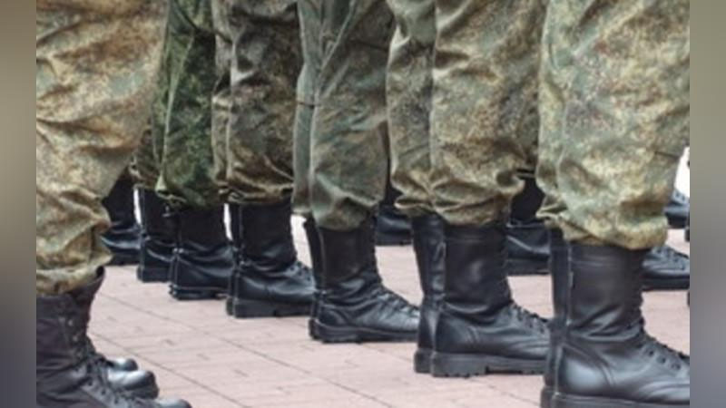 'O`zbekistonlik migrantlar Rossiyada harbiy xizmatga majburiy chaqirilyaptimi? Rasmiy ma`lumot berildi'ning rasmi