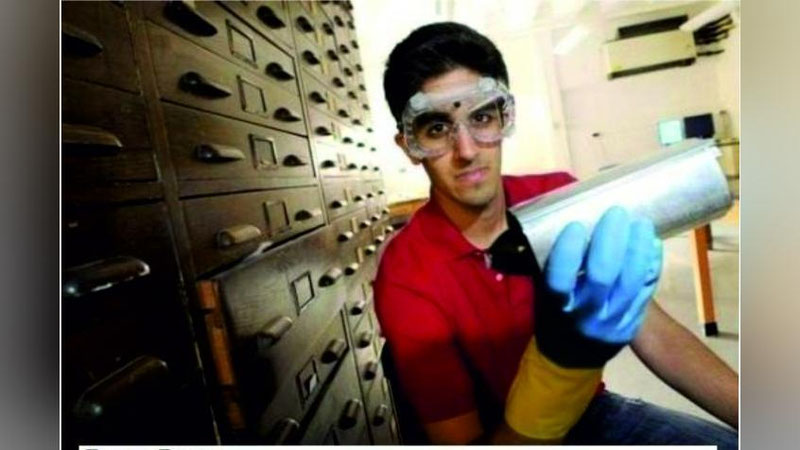 'Zararli gazlarni kislorodga aylantirib beruvchi qurilma ixtirochisi'ning rasmi