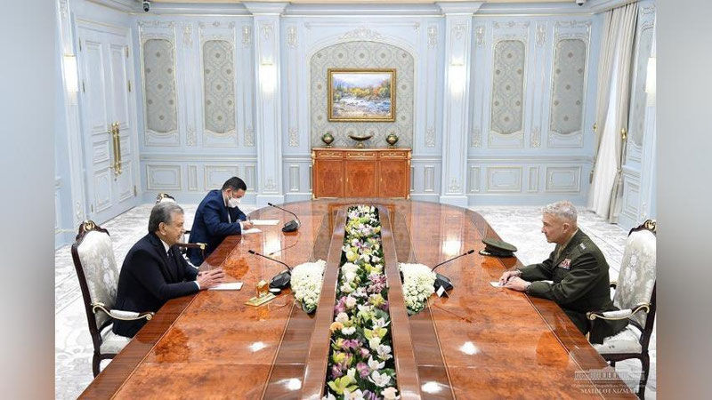 'Shavkat Mirziyoev AQSh delegasiyasini qabul qildi'ning rasmi