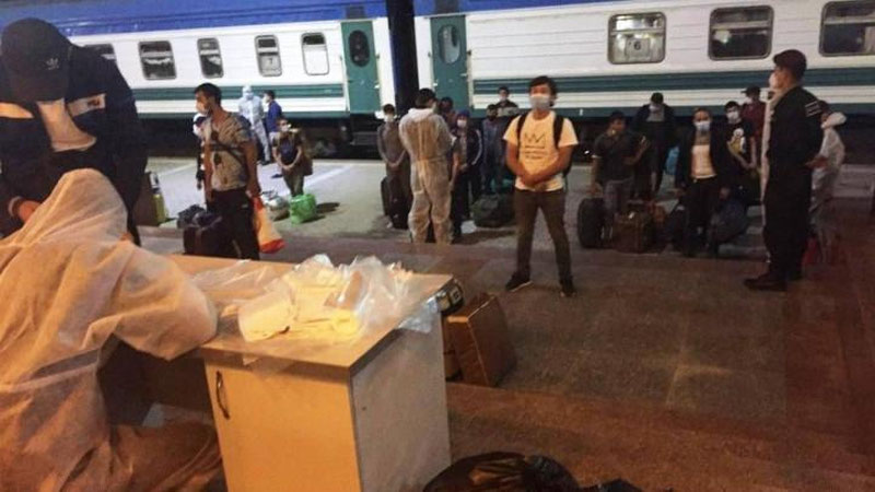 'Россиядан олиб келинаётган Ўзбекистон фуқароларидан бири махсус поездга чиқариш чоғида вафот этди'ning rasmi