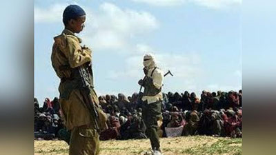 'Keniyadagi qishloqqa jangarilar hujum qildi 'ning rasmi