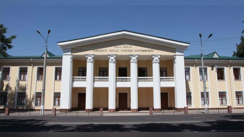 'Yuridik mutaxassislikka qayta tayyorlash kurslarida oliy ma`lumotga ega bo`lganlar uchun kirish imtihoni boshlandi'ning rasmi