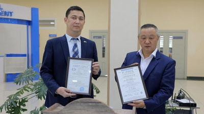 'Toshkentdagi Yodju Texnika institutining tashkil etilganiga ikki yil to`ldi'ning rasmi