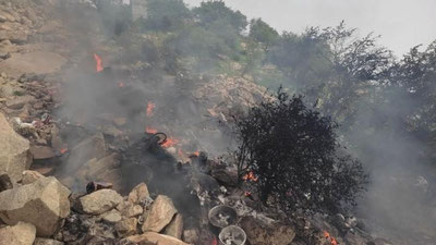 'Qashqadaryoda yuk mashinasi boshqaruvni yo`qotishi oqibatida pastlikka qulab, yonib ketdi (video)'ning rasmi