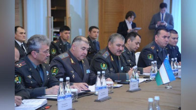 'Abdusalom Azizov Rossiya mudofaa vazirini qabul qildi'ning rasmi