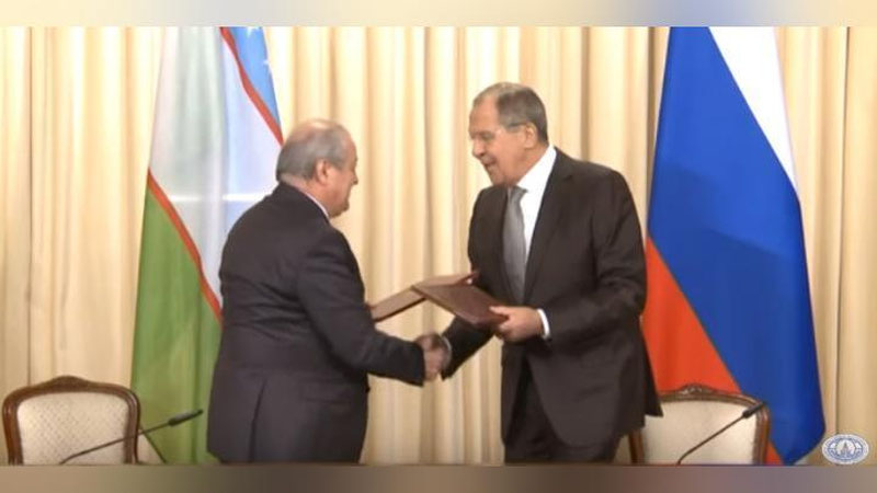 Изрображение 'ПРЕСС-КОНФЕРЕНЦИЯ ГЛАВ МИД УЗБЕКИСТАНА И РОССИИ (ВИДЕО)'