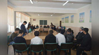 'Poytaxtdagi 236-maktab o`quvchilari va tarix fani o`qituvchisi o`rtasida kelishmovchilik kelib chiqdi'ning rasmi