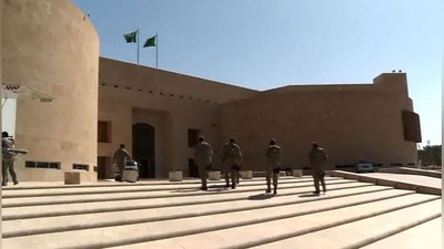 ' САУДИЯ АРАБИСТОНИ ҚИРОЛИ ОДАМЛАРНИ УРГАН ШАҲЗОДАНИ ҚАМОҚҚА ОЛИШНИ БУЮРДИ'ning rasmi