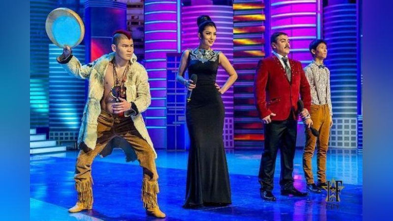 Изрображение '«УЗБЕКНАВО» ЛИШИЛО ЛИЦЕНЗИИ ИЗВЕСТНУЮ КВНЩИЦУ И ПОП-ДУЭТ'