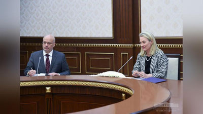 Изрображение 'ПРЕЗИДЕНТ ПРИНЯЛ И.О. ПОМОЩНИКА ГОССЕКРЕТАРЯ США (ВИДЕО)'