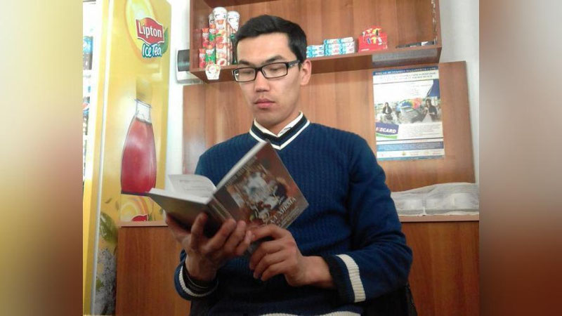 'Нукуслик йигит бир йилда 101 китобни ўқиб чиқди'ning rasmi