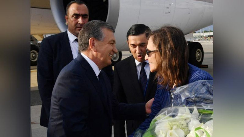 'O`ZBEKISTON PREZIDENTI AMERIKA QO`ShMA ShTATLARIGA KELDI'ning rasmi