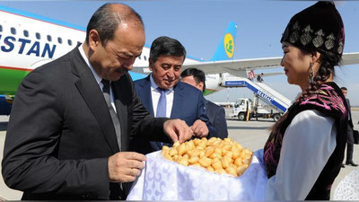 'АБДУЛЛА АРИПОВ БОШЧИЛИГИДАГИ ДЕЛЕГАЦИЯ «МАНАС» АЭРОПОРТИДА ТАНТАНАЛИ КУТИБ ОЛИНДИ (ФОТО)'ning rasmi