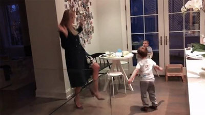 '​Иванка Трамп фарзандлари билан рақсга тушди (Видео)'ning rasmi