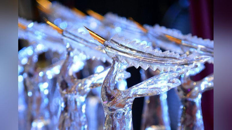 'Чет эллик журналистлар ҳам "Олтин қалам" мукофоти билан тақдирланадилар 'ning rasmi