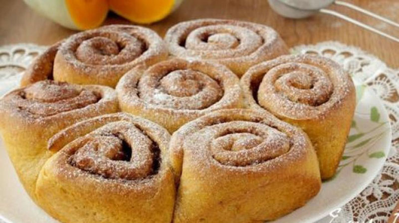 Изрображение 'ТЫКВЕННЫЕ БУЛОЧКИ С ОРЕХАМИ'