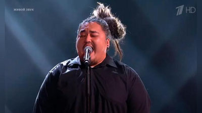 'Ўзбекистонлик қўшиқчи Россиянинг “Голос” лойиҳаси иштирокчисига айланди (видео)'ning rasmi