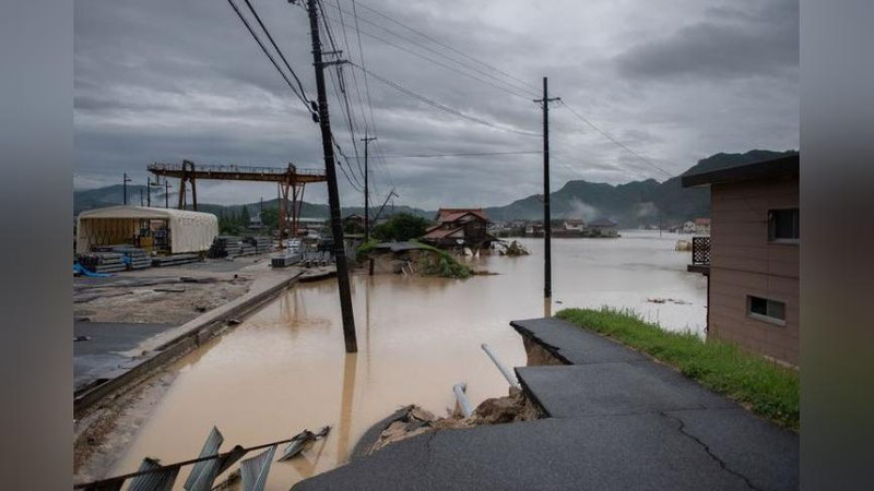 Изрображение 'УЖЕ ПОЧТИ 90 ЧЕЛОВЕК ПОГИБЛИ В ЯПОНИИ ИЗ-ЗА ЛИВНЕВЫХ ДОЖДЕЙ'