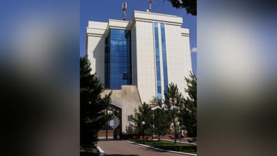 'Божхона ходимлари томонидан жўнатмаларда юборилган тилла тақинчоқлар аниқланди'ning rasmi