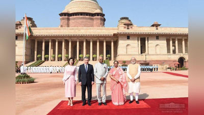 'Shavkat Mirziyoev «Rashtrapati Bxavan» saroyida tantanali kutib olindi (foto)'ning rasmi
